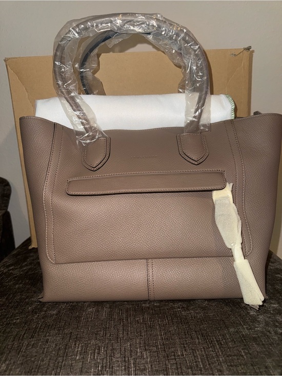 Longchamp Handbags - Longchamp Leather Mailbox Tote Bag